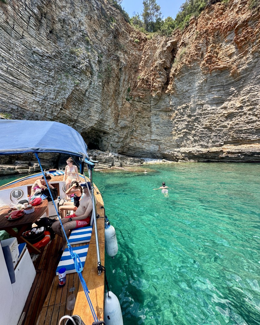 Budva boat tour photo
