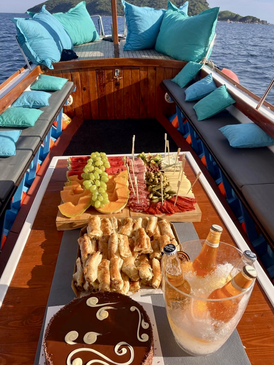 Budva boat tour photo